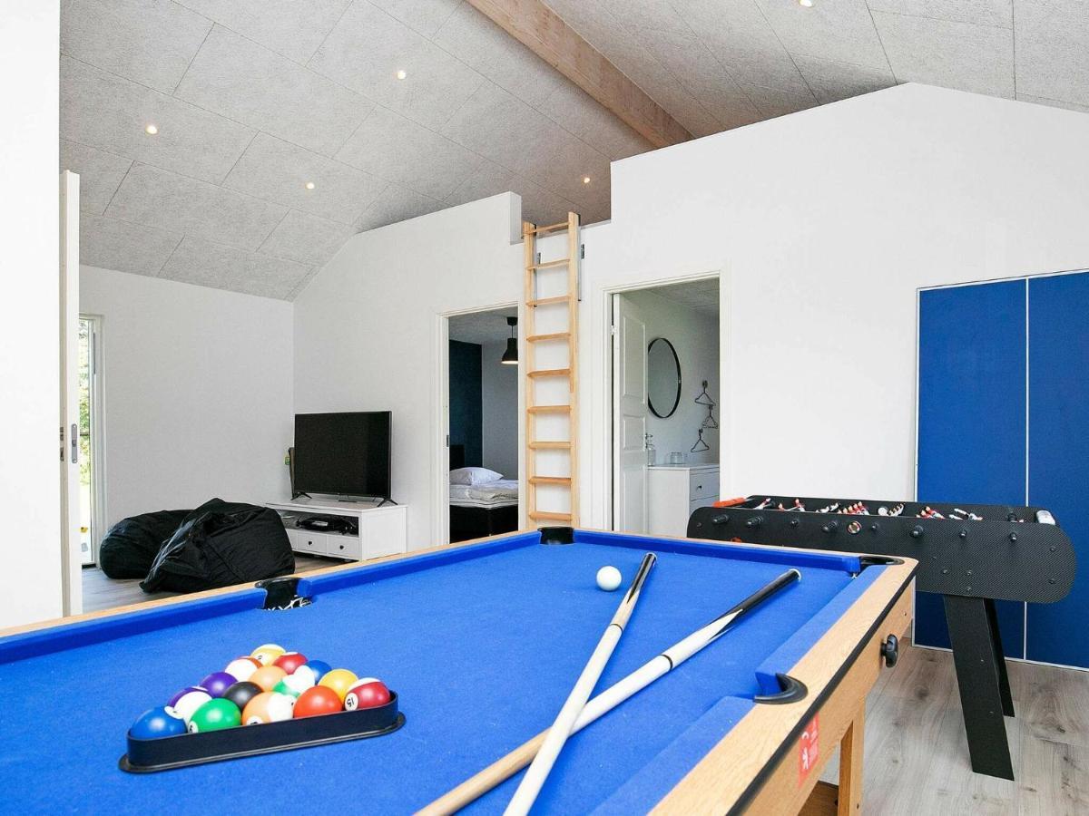 14 Person Holiday Home In V Ggerl Se Bøtø By Eksteriør billede