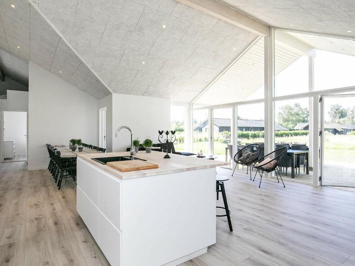 14 Person Holiday Home In V Ggerl Se Bøtø By Eksteriør billede