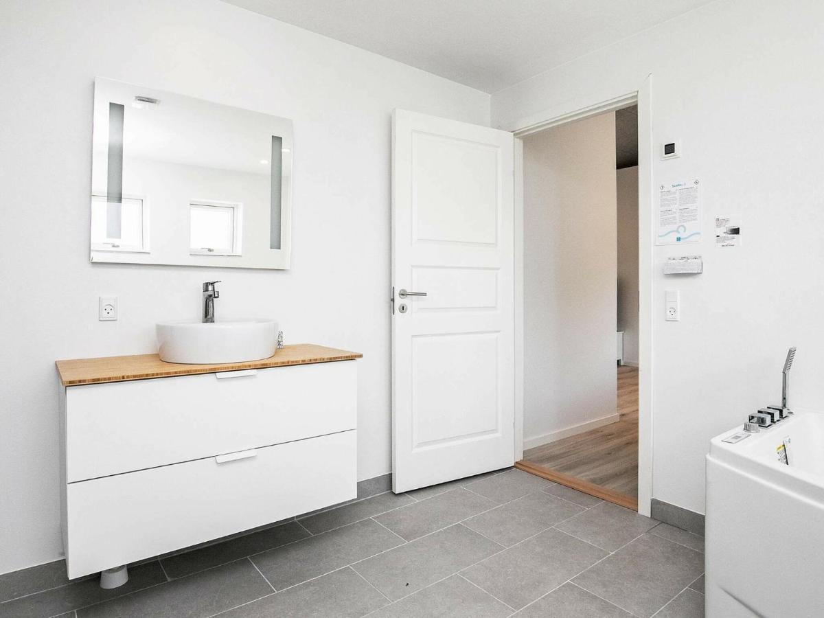 14 Person Holiday Home In V Ggerl Se Bøtø By Eksteriør billede