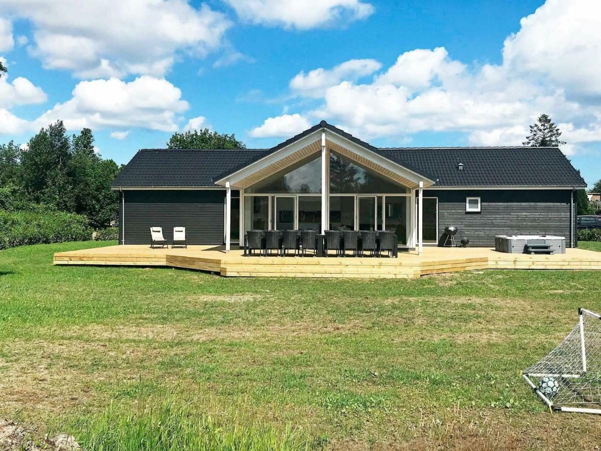 14 Person Holiday Home In V Ggerl Se Bøtø By Eksteriør billede