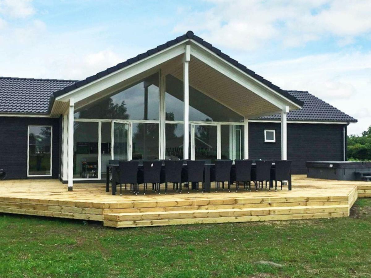 14 Person Holiday Home In V Ggerl Se Bøtø By Eksteriør billede